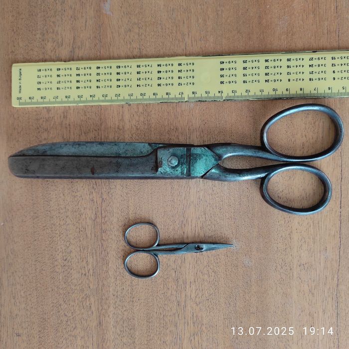 Антикварна ножица ръчно кована+подарък СОЛИНГЕН ножичка