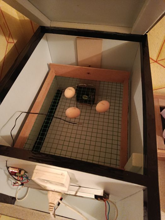 Продам новые инкубаторы