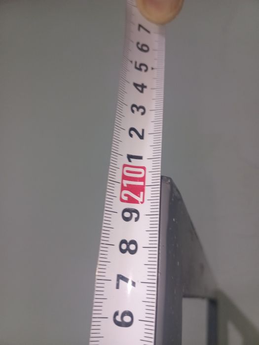 Двух яростная большая железная кровать с матрасами