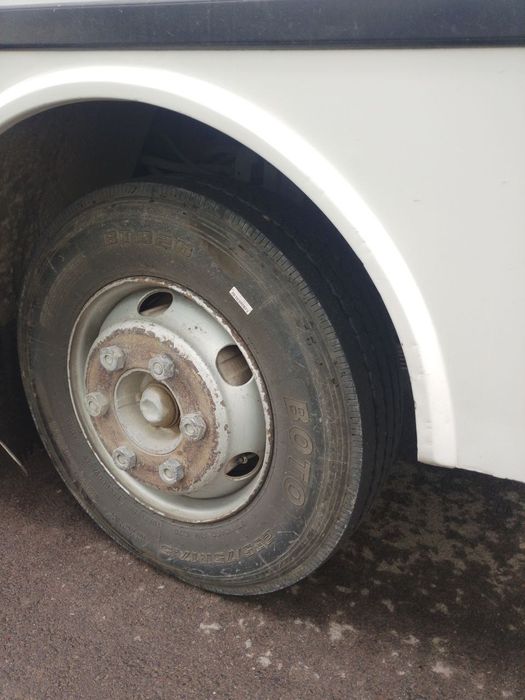 Isuzu np 21 sotiladi