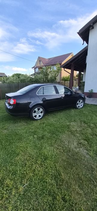 Vw jetta 1.9 TDI 2008 proprietar de 10 ani nu este PASSAT B6