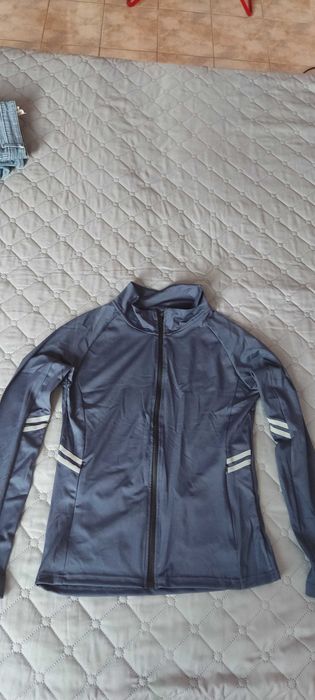 Дамско спортно горнище S/M размер