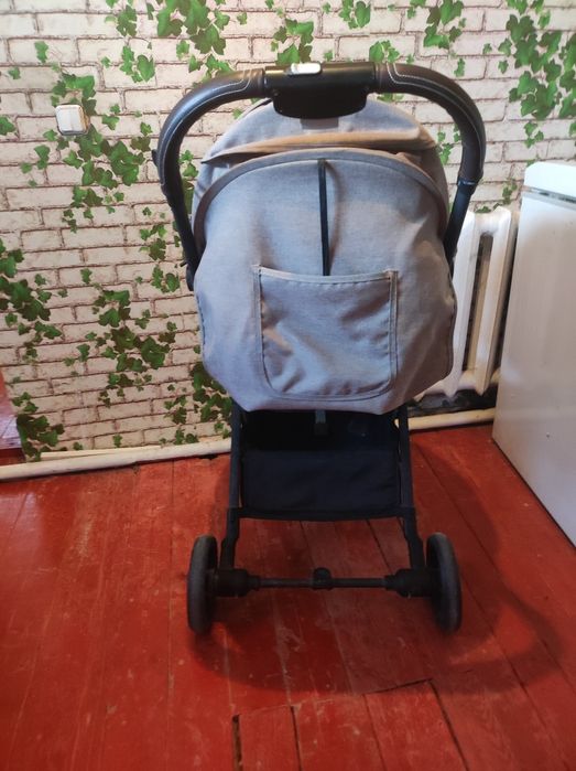 Продам детскую коляску