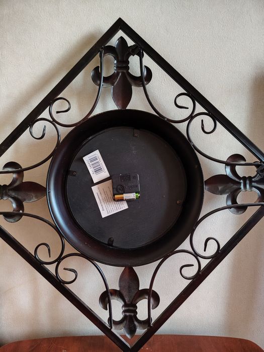 Продам часы на стену