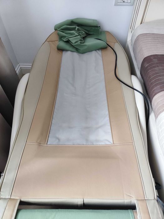 Pat masaj CERAGEM cu pietre de jad