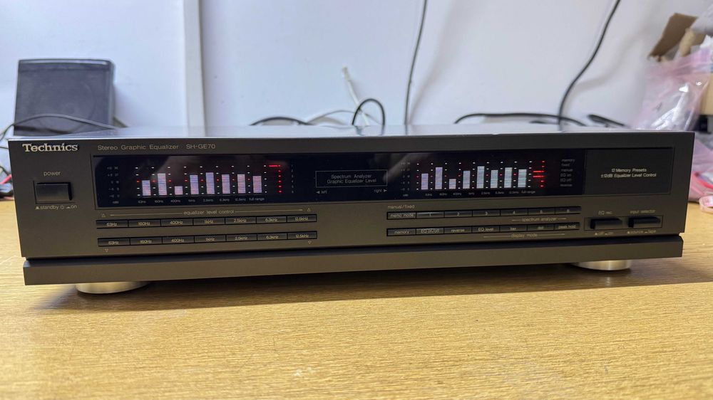 Egalizator grafic Technics SH-GE70