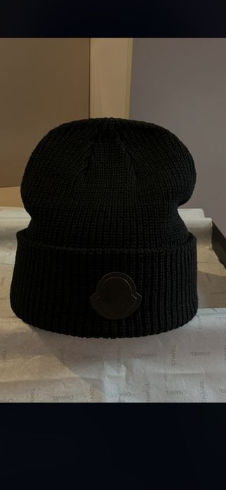 Fes Moncler, model 2026, 2 modele