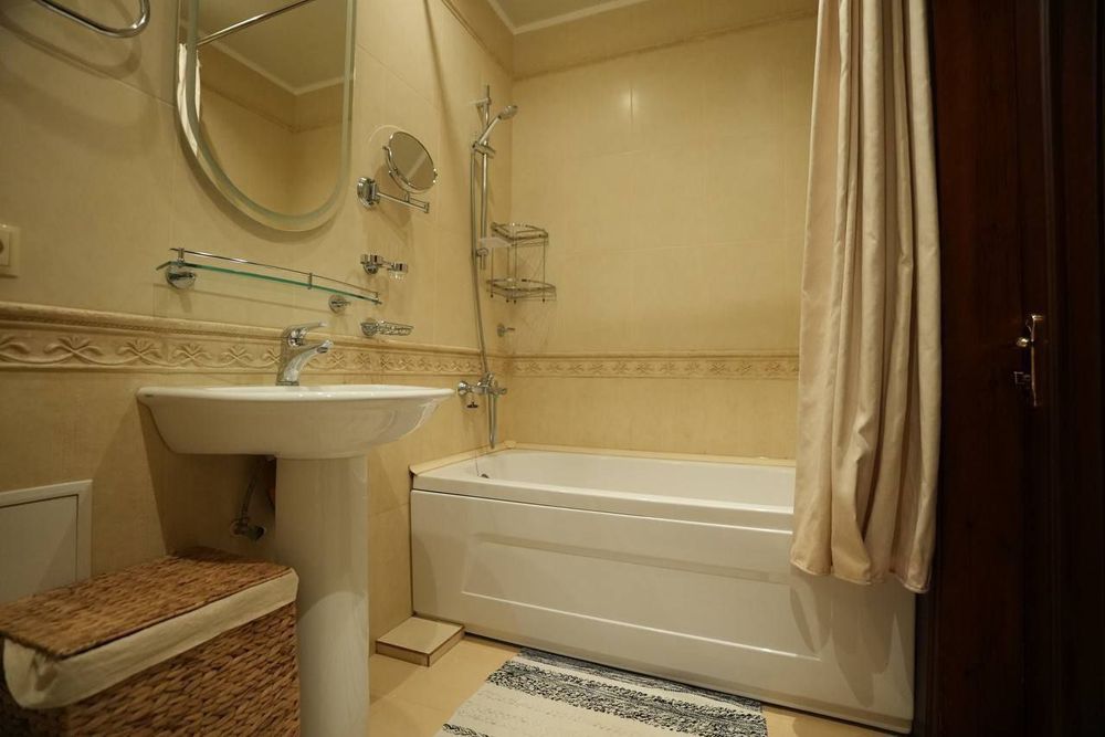 2х комнатная квартира напротив Сеул Мун, ор ТЦ Next, высокопотолочка