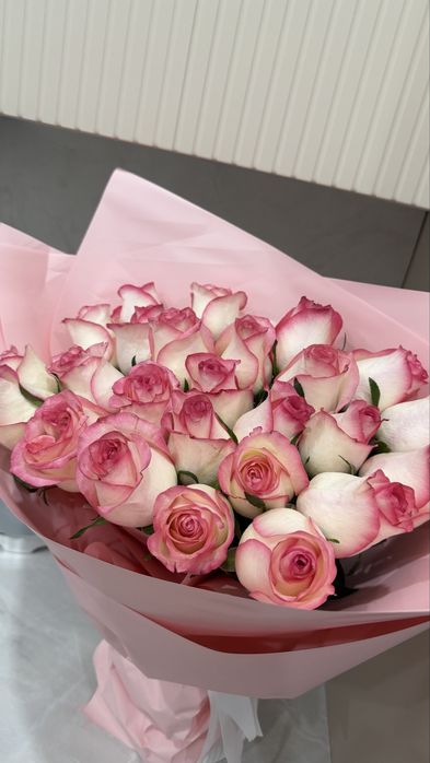 Продам букет 25 роз