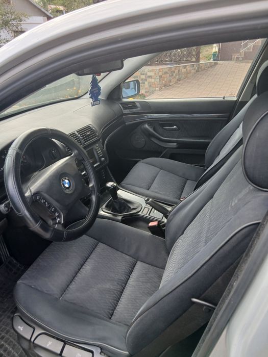 Vând bmw seria 5