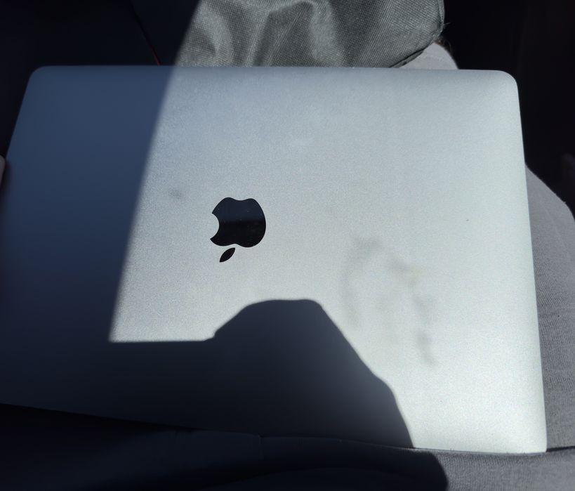 MacBook Air Retina 13” 2019 | Intel Core i5 | 8GB RAM | 1180