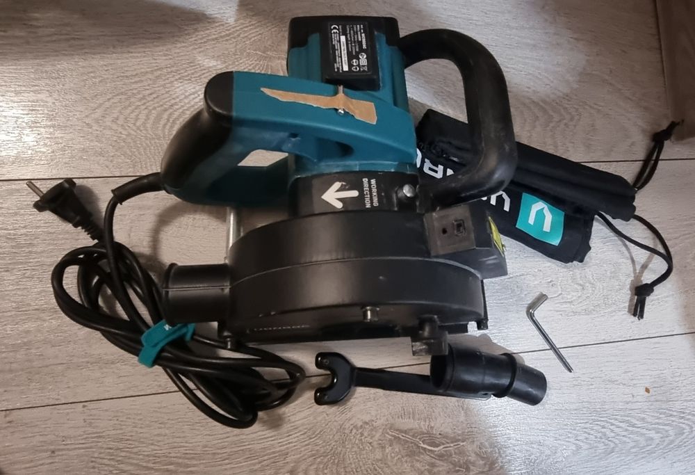 Стенорез Vonroc 1700w