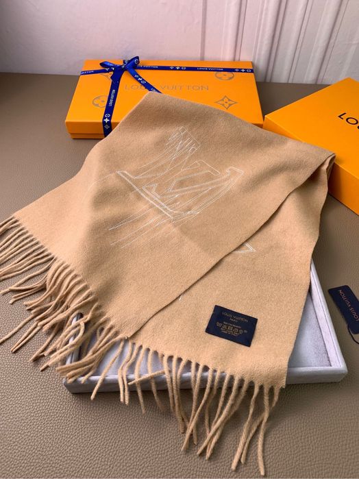 Fular Louis Vuitton , calitate premium , pe comanda , nou