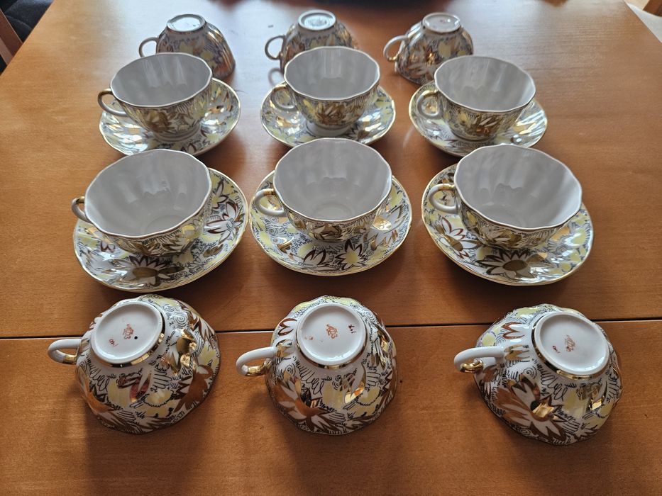 Порцеланов чаен сервиз ЛФЗ (СССР) – позлата, ретро, колекционерски
Про