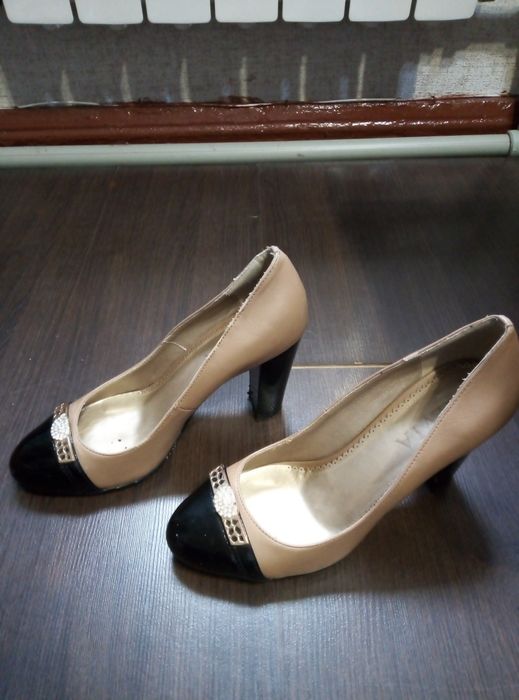 Туфли на каблуках