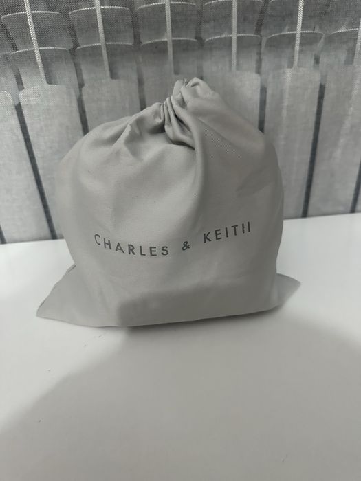 Продам кожанную сумку и картхолдер