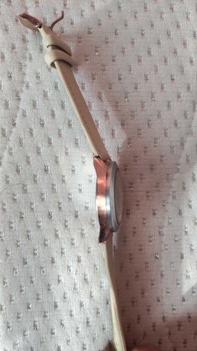 Дамски ръчен часовник кварцов механизъм