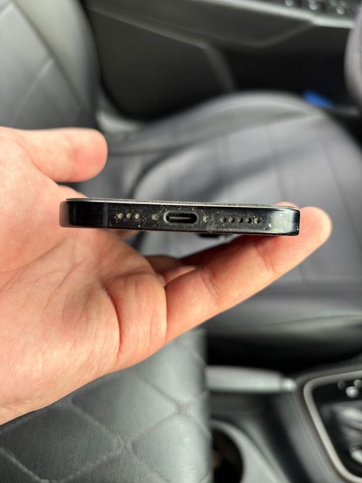 Продам Iphone 16