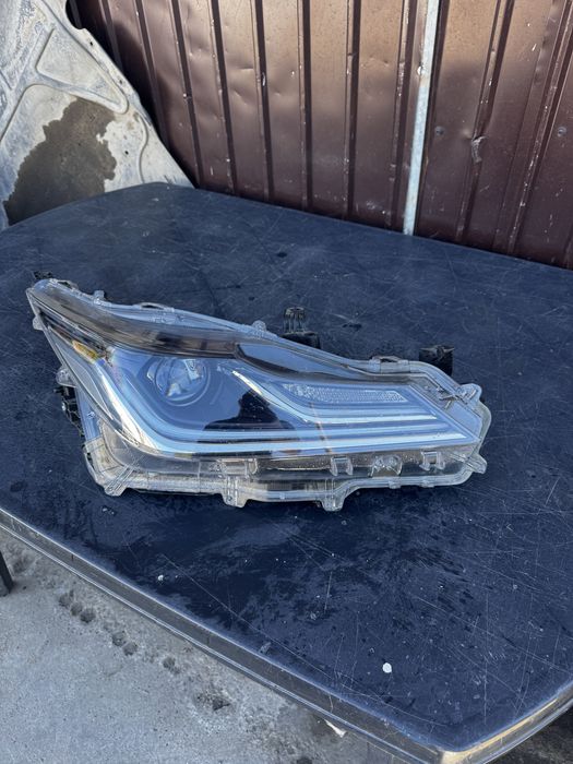 Far stanga /dreapta full led toyota corolla sedan dupa 2019