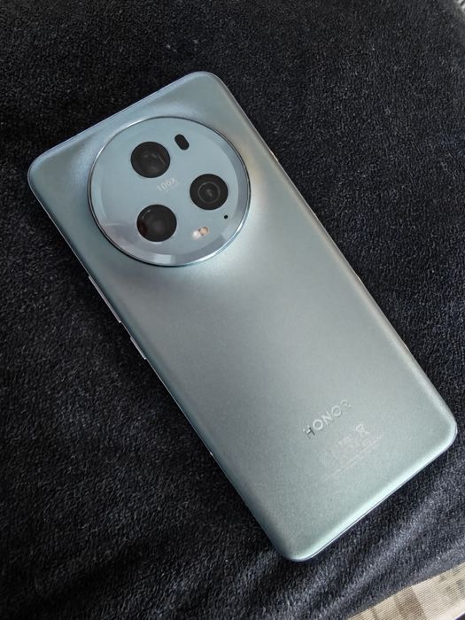 Honor magic5 pro 12/512 gb.