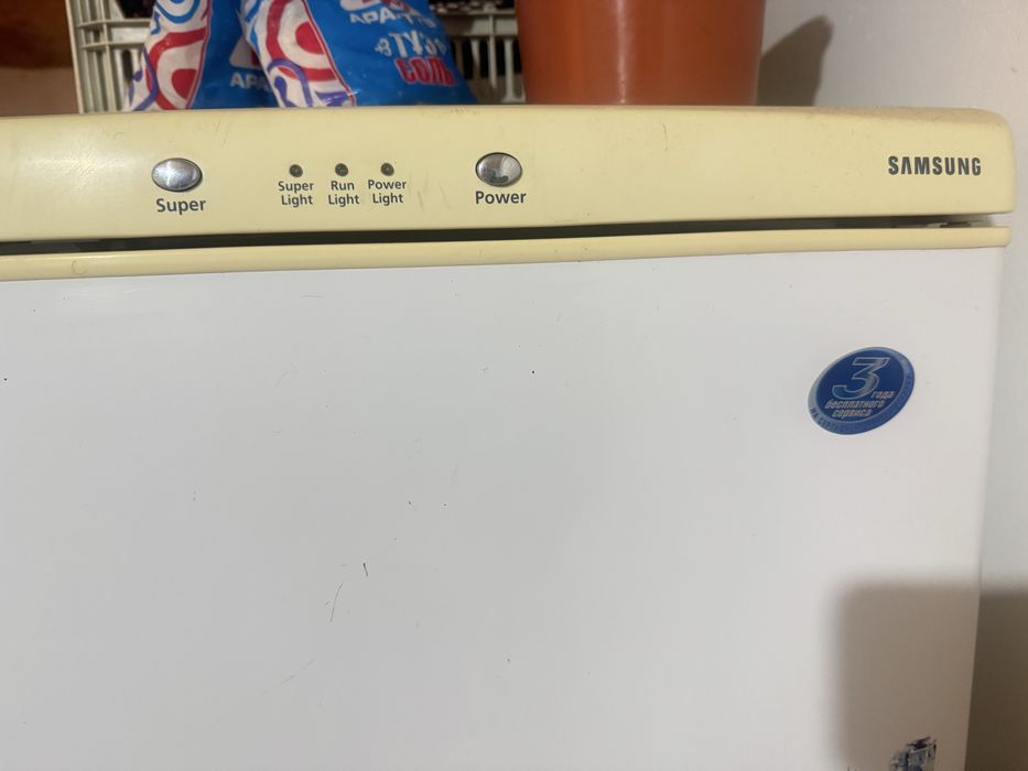 Холодильник работает отлично