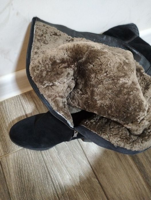 Продам зимние сапоги