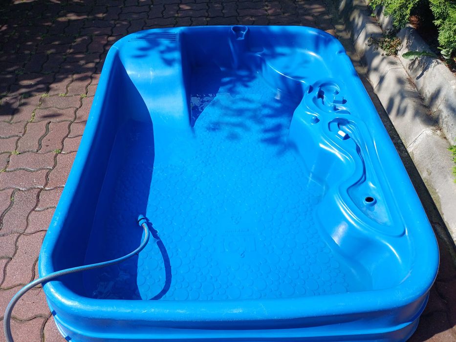 Piscină mică din fibră de sticlă