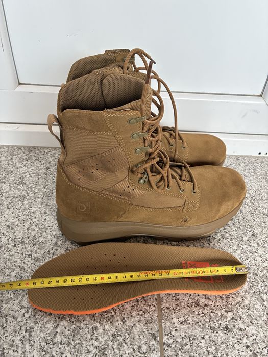 Bocanci militari Deckers 30cm 44