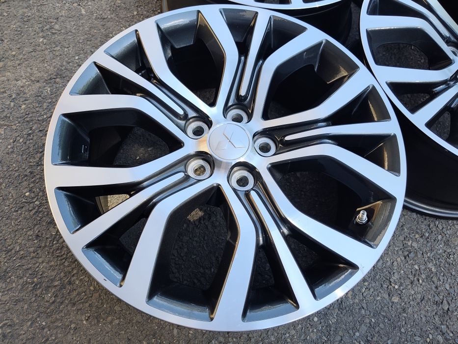 18" оригинални алуминиеви джанти за Mitsubishi.