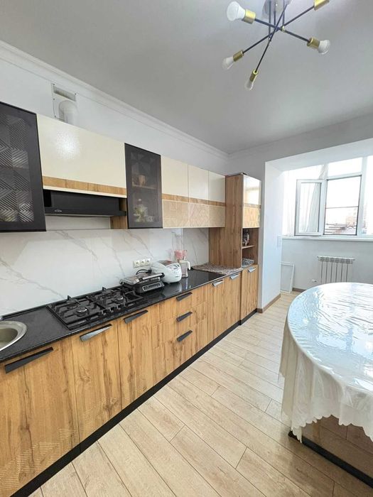 Продам 2 комнатную квартиру в районе Батыс 2