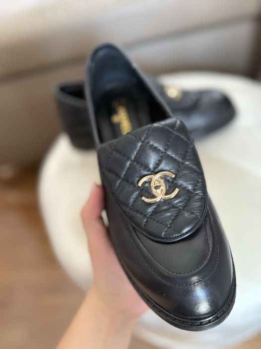 Loafers Chanel , marimea 40 ( merge la un 39,5 )