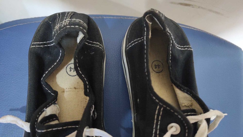 Продам кеды 41 размер кроссовки