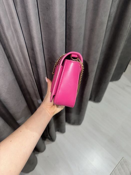 Дамска Чанта на Love moschino