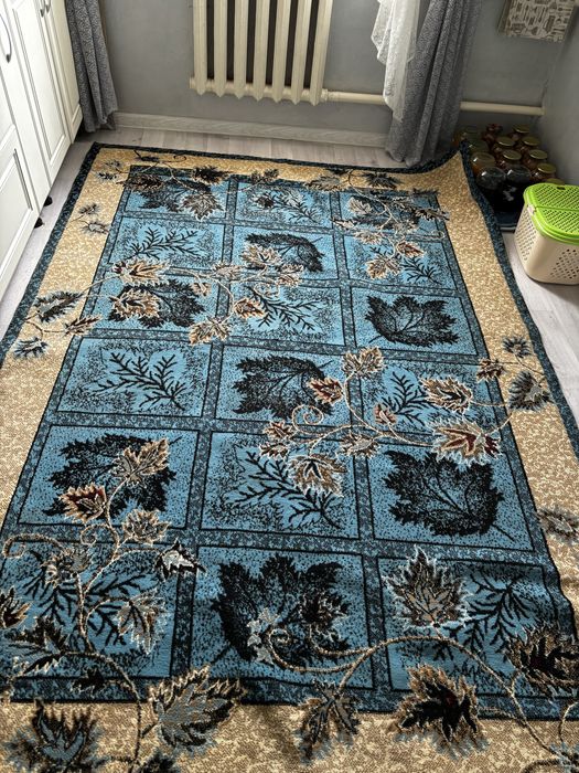 Продается ковры, размер 2•3