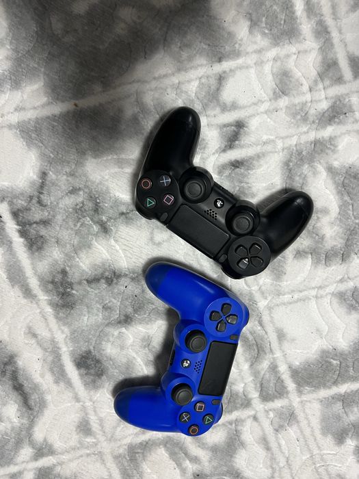 PS4 Slim Modat + 2 controllere