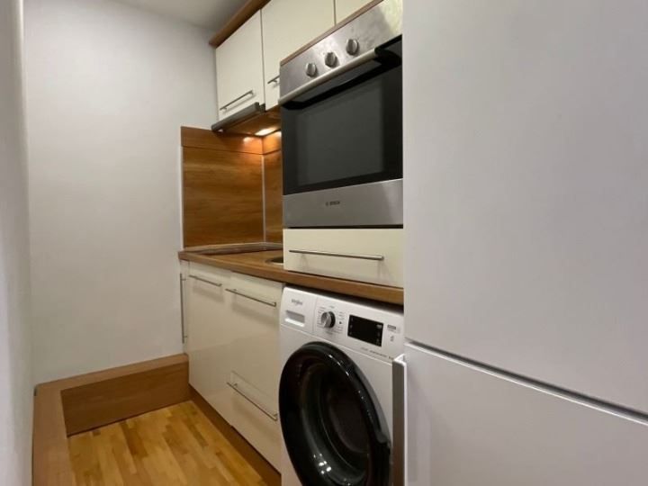 Продава се Тристаен апартамент в София, Люлин 6 - 70 кв.м за 2143 €/кв.м - Снимка #5