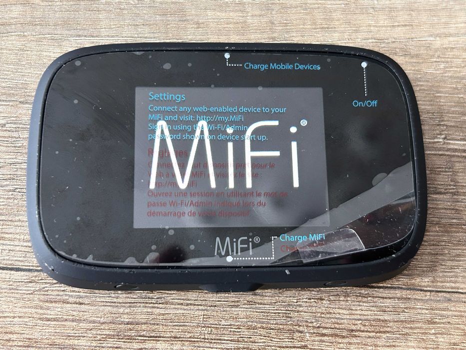 Router portabil MiFi7000 Wi-Fi Novatel - Designed in US