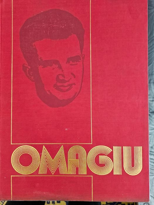 Carte cu Ceausescu