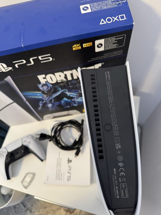 Vand PS 5 slim fara disk 2 ani garantie