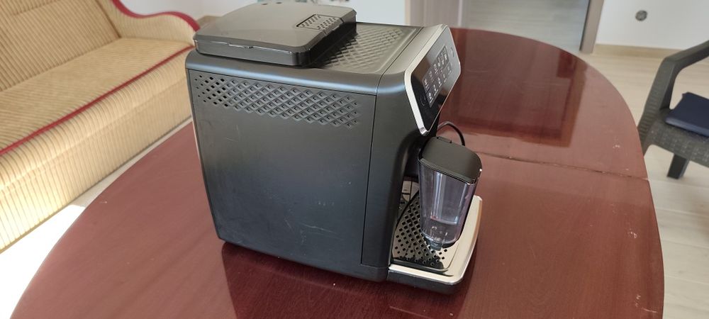 Espressor automat Philips seria EP3241,perfect funcțional