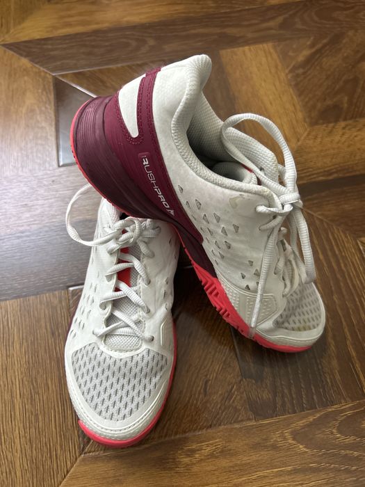 теннисные кроссы