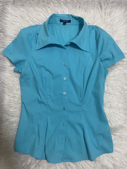 Vesta , fusta blugi , camasi