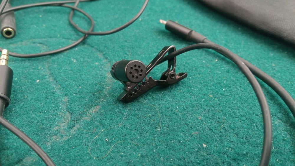 Микрофон Saramonic LavMicro U1B петличный