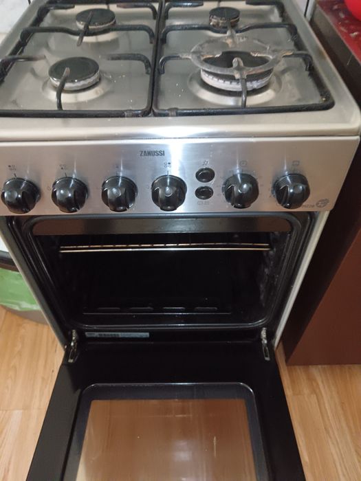Aragaz funcțional inox