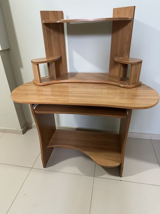 Стол для компьютера