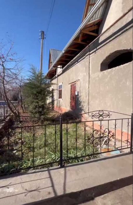 Honadon sotuvda 5 xonadan iborat