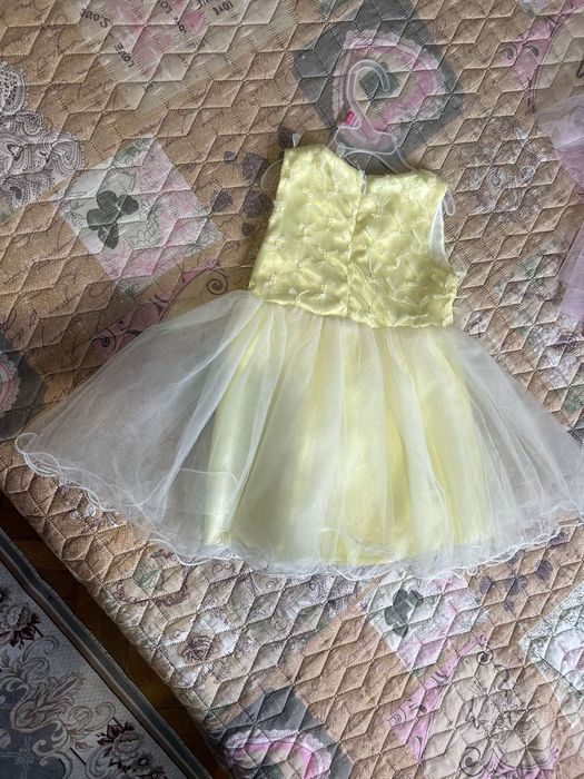 Детски Роклички  за официални поводи.