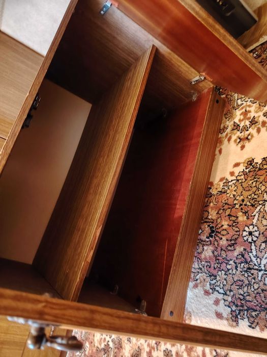 Отдам бесплатно тумбочку, б/у, самовывоз