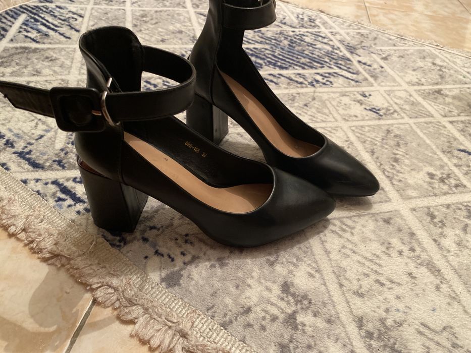 Туфли с каблуком