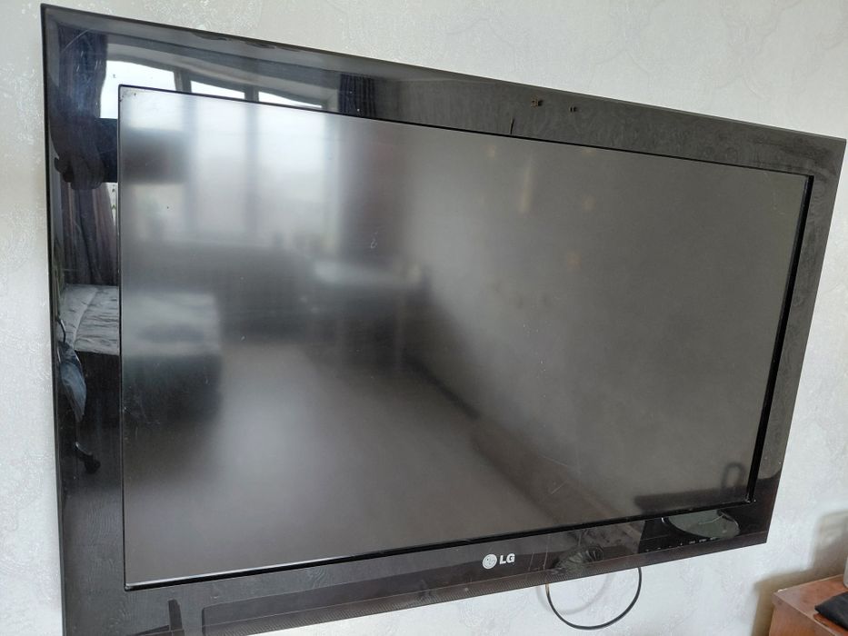 Продам телевизор LG ОРИГИНАЛ